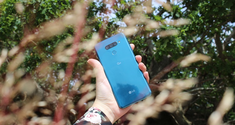 LG Q60 lifestyle