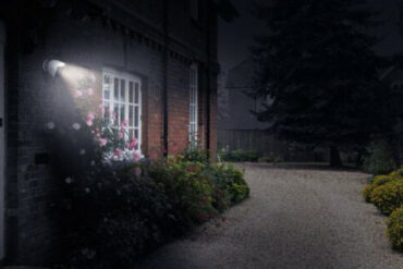 D-Link DCS-8627LH Full HD Outdoor Wi-Fi Spotlight Camera