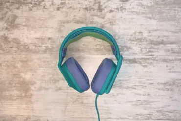 Bovenaanzicht van de Logitech G335 in kleur Mint