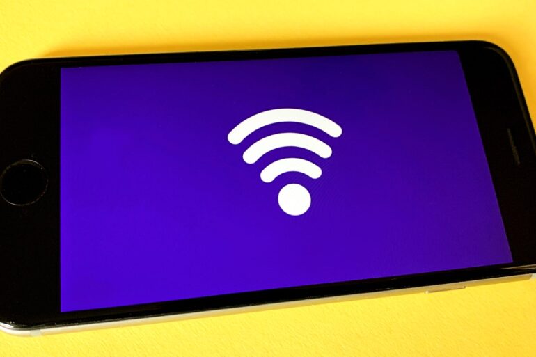 wifi logo op smartphone