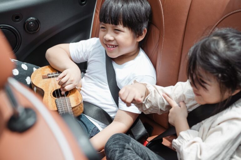 Lange autorit met kinderen: zo vermaak je ze (afbeelding: Pexels)