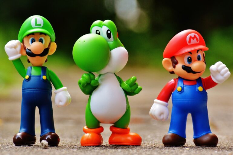 foto/focusfoto-van-beeldjes-van-super-mario-luigi-en-yoshi