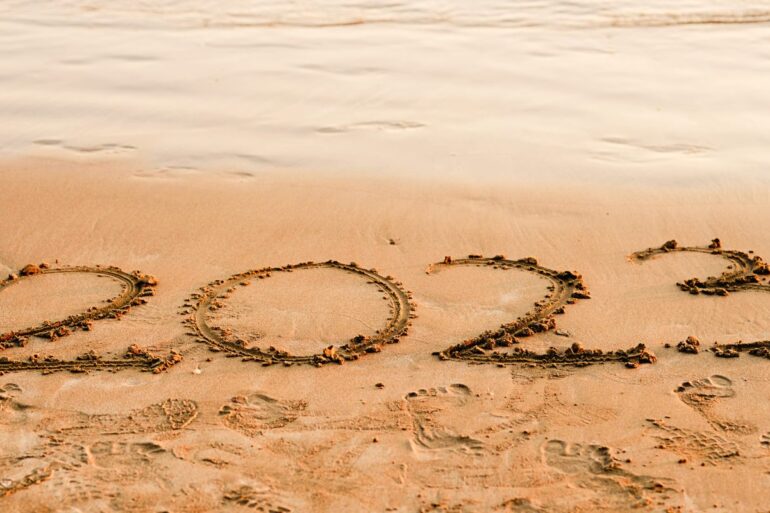 zee-strand-zand-oceaan