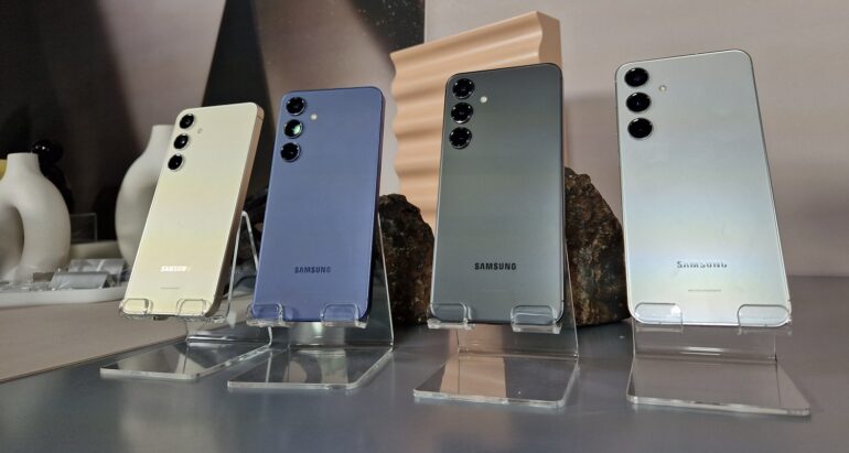 Samsung Galaxy S24 smartphones