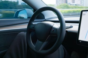 Zelfrijdende auto's zijn er, maar Nederlanders stappen liever zelf achter het stuur