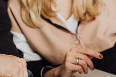 TechGirl Hoe je offline ervaringen bepalen wat je online gelooft
