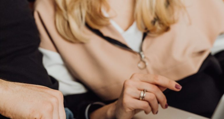 TechGirl Hoe je offline ervaringen bepalen wat je online gelooft